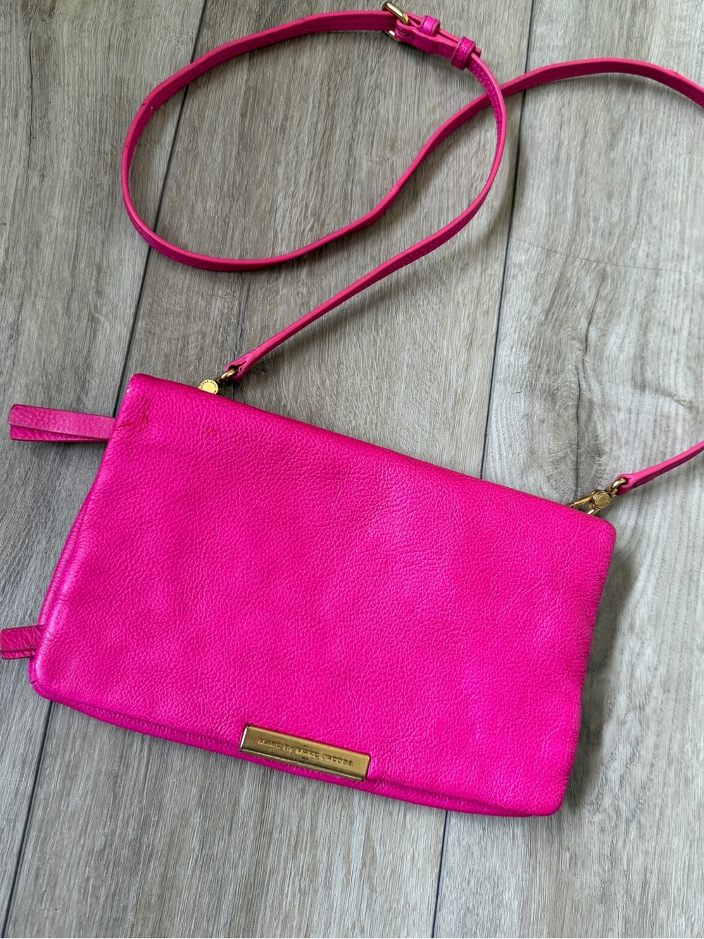 Marc By Marc Jocobs Hot Pink Grainy Leather Crossbody Bag 9x6.5’ - Picture 5 of 11